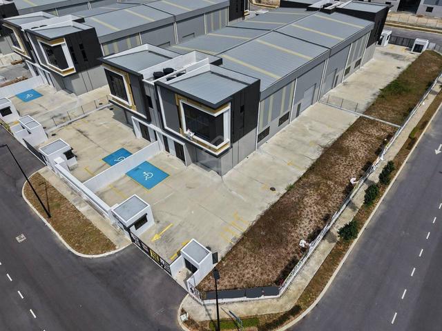 MAIN ROAD Corner Semi D Cluster Warehouse Factory Eco Business Central 1