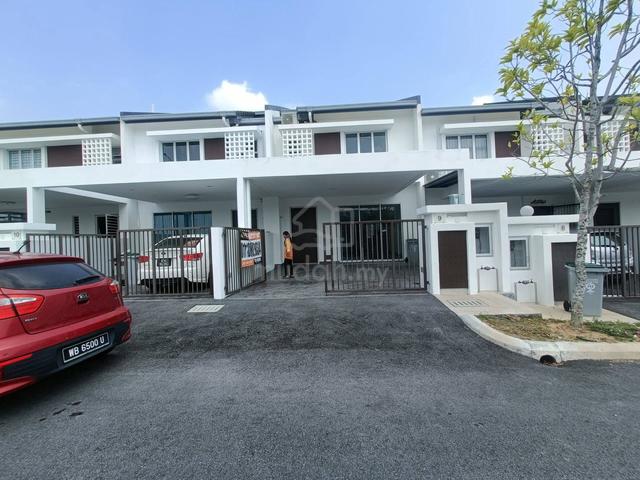 HOT OPEN FACING & GUARDED 🔥 Double Storey Terrace Emilia Nilai Impian 1