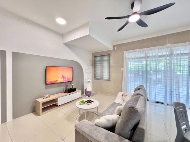 2 storey corner house for rent 1