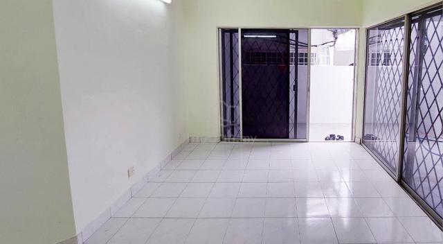 Bandar Kinrara, Puchong, BK 2 3 3R 2B, Well Kept, 1 Sty House near LRT 1