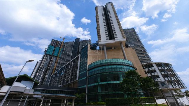 LINQ SKY RESIDENCES (Datum Jelatek) 1