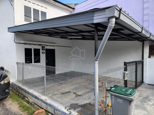 Rumah Teres 2 Tingkat Unit Tepi 1