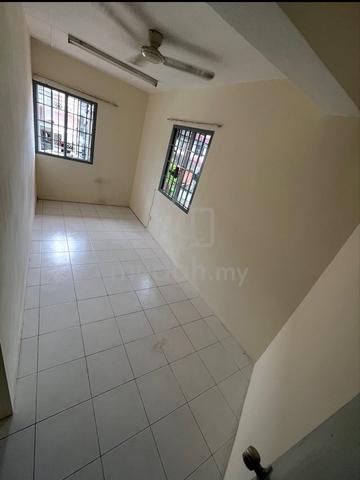 Bilik single medium desa setapak 1