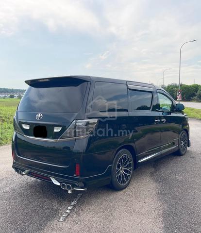 2012 Toyota ALPHARD 2.4 Fully loaded - 4