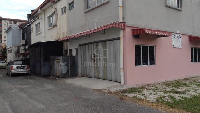 Ground Floor Shot Lot Near Seksyen 7 Bangi 1