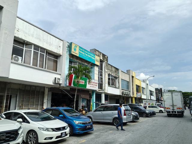 2 Storey Terrace Shop, Bandar Pinggiran Subang Seksyen U5, Shah Alam 1