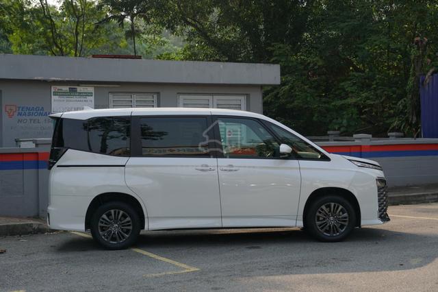 2025 Toyota VOXY 2.0 S-G Hybrid (A) - 5