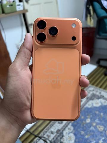 Iphone 17pro max 512gb under warranty until Mac 27 - photo 2 of 6