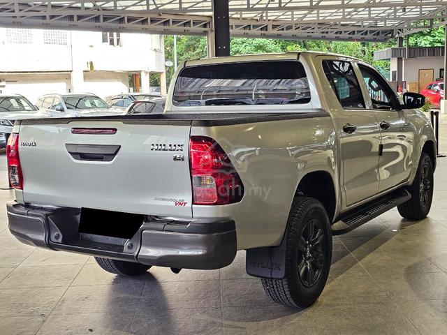 Toyota HILUX 2.4 E AT F/SERVICE 16K UNDER WARANTY - 2