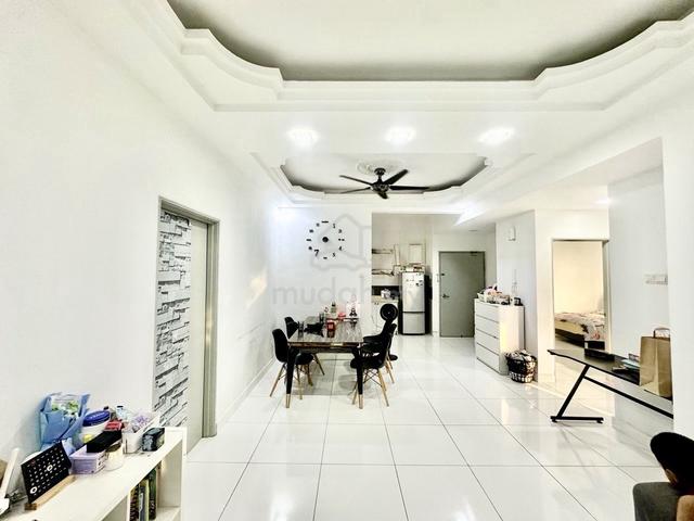 The Twin Residences @ Tampoi 1