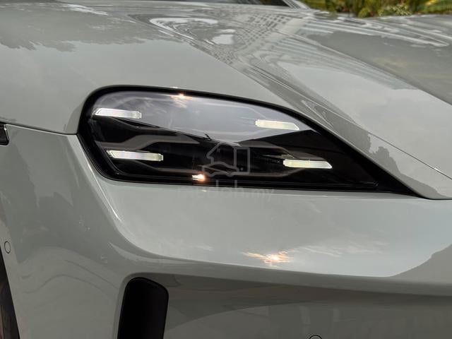 2024 Porsche Taycan PB+ | 4.5A | 11k Mileage - 3