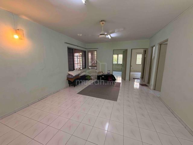 saujana apartment 1