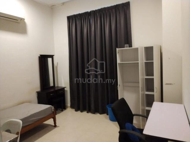 Fully furnished private middle room in prime residential area 1