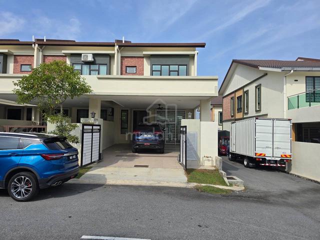 Fully renovated end lot 🔥 | double storey terrace | Nada Alam 5B 1