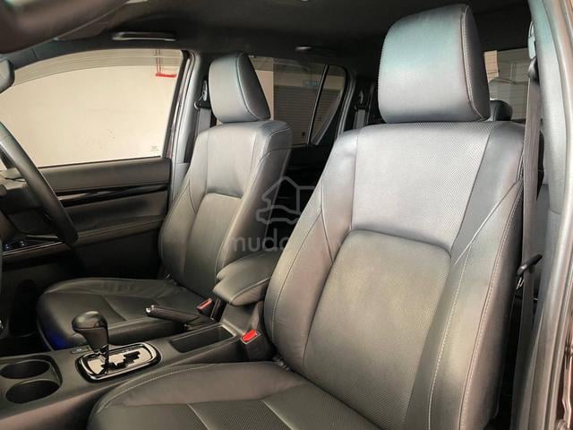 2020 Toyota HILUX 2.8 BLACK EDITION ORI 30K KM - 4