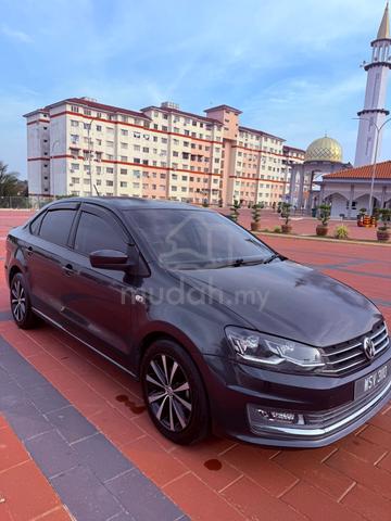 2017 Volkswagen VENTO 1.2 TSI HIGHLINE (A) - 1
