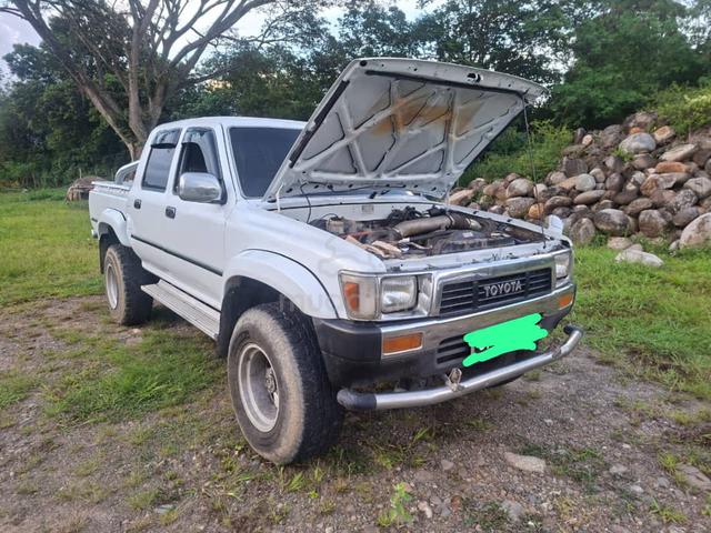 Toyota Hilux LN106 - 1