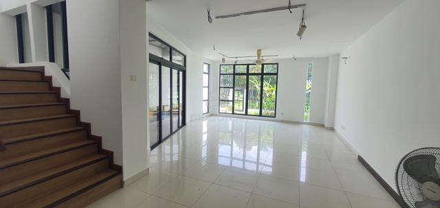 LAMAN GLENMARIE Seksyen U1 Shah Alam 1