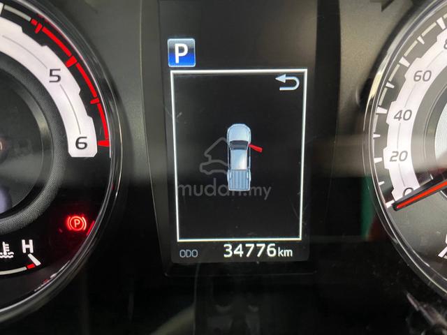 2020 Toyota HILUX 2.8 BLACK EDITION ORI 30K KM - 3
