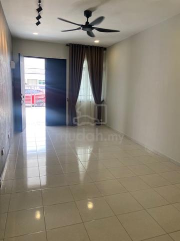 Nice House. Taman Putrimas, Kluang 1