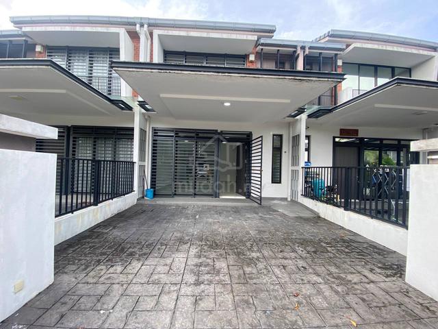 Elmina West EV1 For Sale 1