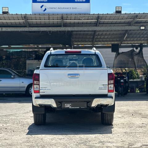 2015 Isuzu D-MAX 3.0 V-CROSS 4x4 (A) - 5