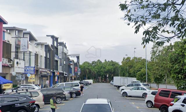 2 Storey SHOP BUKIT RAJA (Taipan) Klang, Actual, Facing MAIN ROAD View 1