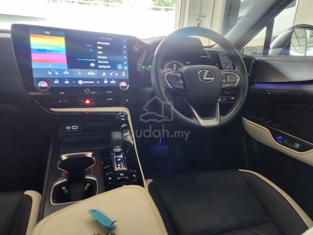 2023 Lexus NX250 Luxury 5A 8,000km Sun Roof HUD - 2
