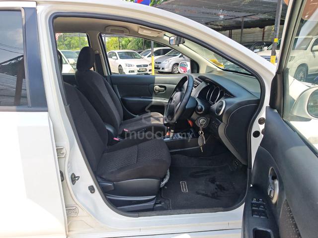 2012 Nissan LIVINA FULL SPEC 1.6 (AUTO) - 4