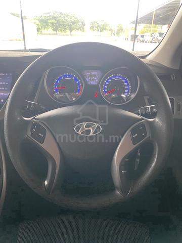 Hyundai ELANTRA 1.6 (A) yr made 2015 TEACHER OWNER - 5