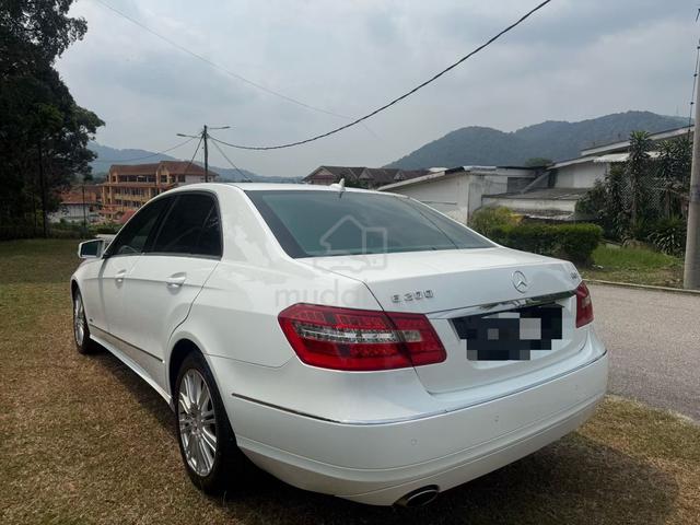 Mercedes Benz E200 - 2