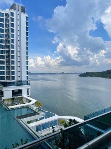 Queens Residences Q1 @ Queens Waterfront 1