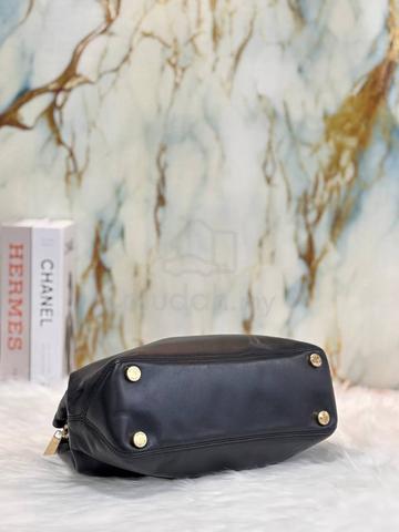 Carousel Image