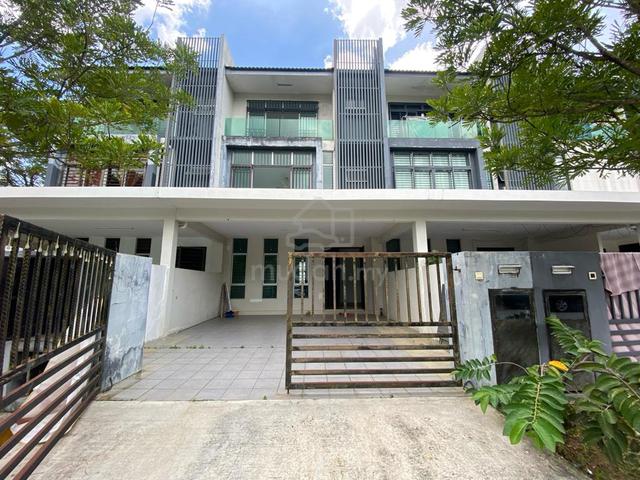 Basic Unit , Kitchen Top , 3 Storey 7room 7bath Bangi Avenue 1