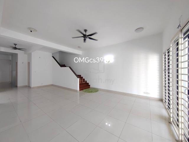 Pentas 2 Alam Impian Double Storey Facing South Good Value Unit 1