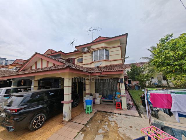 CORNER LOT - EXTRA LAND - Double Storey Taman Tasik Biru Rawang 1