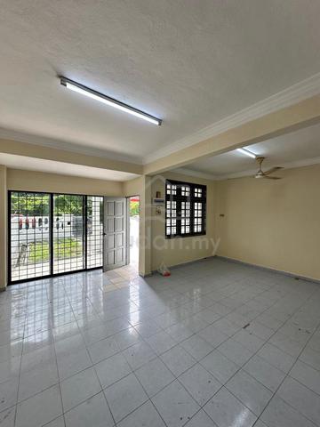 Tanjung Kling Freehold Double Storey Terrace 1
