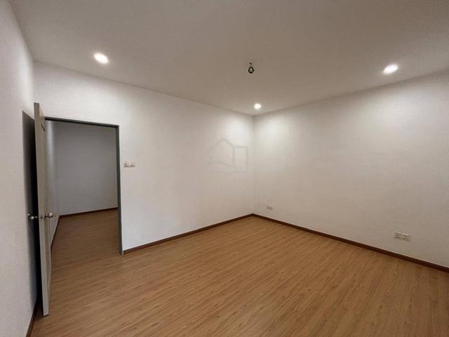 2.5 Storey House Taman Radzi Chi Liung Klang FULLY EXTENDED UP & DOWN 1