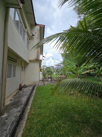 Rare 2 sty bungalow tmn kolam air JB 4