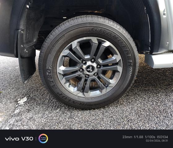 2019 Mitsubishi TRITON 2.4 VGT A/T PREMIUM (A) - 5