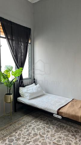 Bilik Sewa Perempuan - Gombak 1