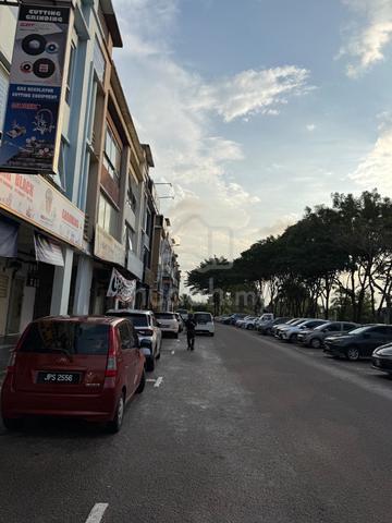 Austin Perdana shop for RENT 1