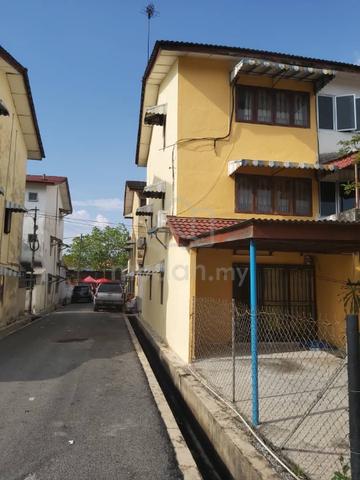 3 storey link house for sale in Taman Sri Muda, seksyen 25, Shah Alam 1