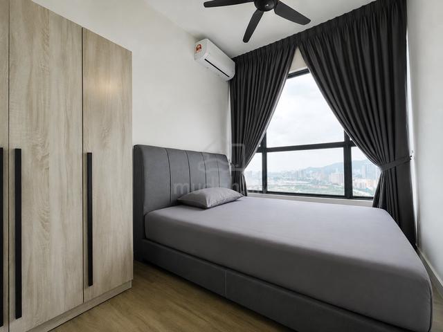Cozy Middle Room for rent at 3 Residence Condominium, Jelutong, Penang 1