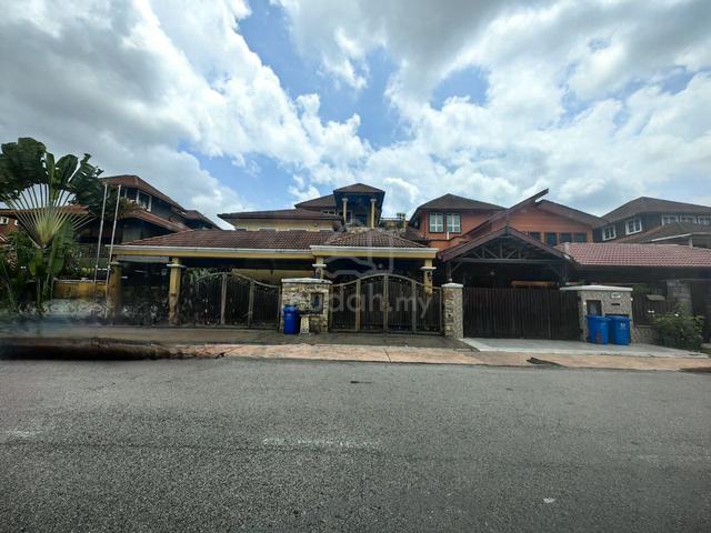 BUNGALOW SEMI DETACHED 3 TINGKAT di SEKSYEN 7 SHAH ALAM JALAN PLATINUM 1