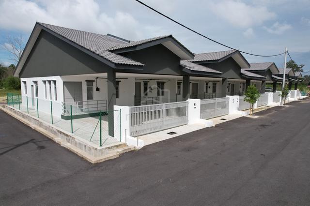 Rumah teres setingkat untuk diJUAL di chendor 4