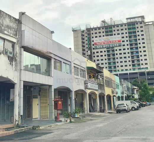 Taman Rakan Ground And First Bandar Sungai Long 1