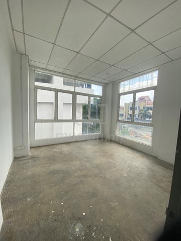 3 Element 3200 sqf Office with Lift bandar putra permai Equine 3