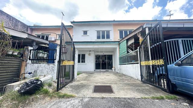 Cheapest Double Storey Terrace Taman Sri Haneco, Semenyih 1