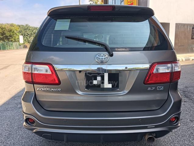 2010 Toyota FORTUNER 2.7 V FACELIFT (A) - 2